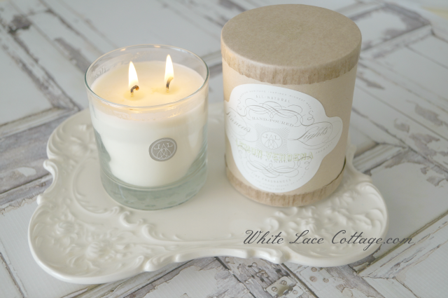 042whiteplattercandle