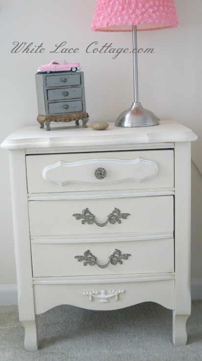 032frenchnightstand