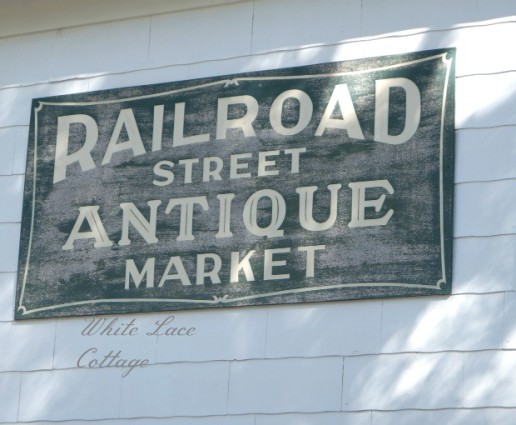 antiquemall1