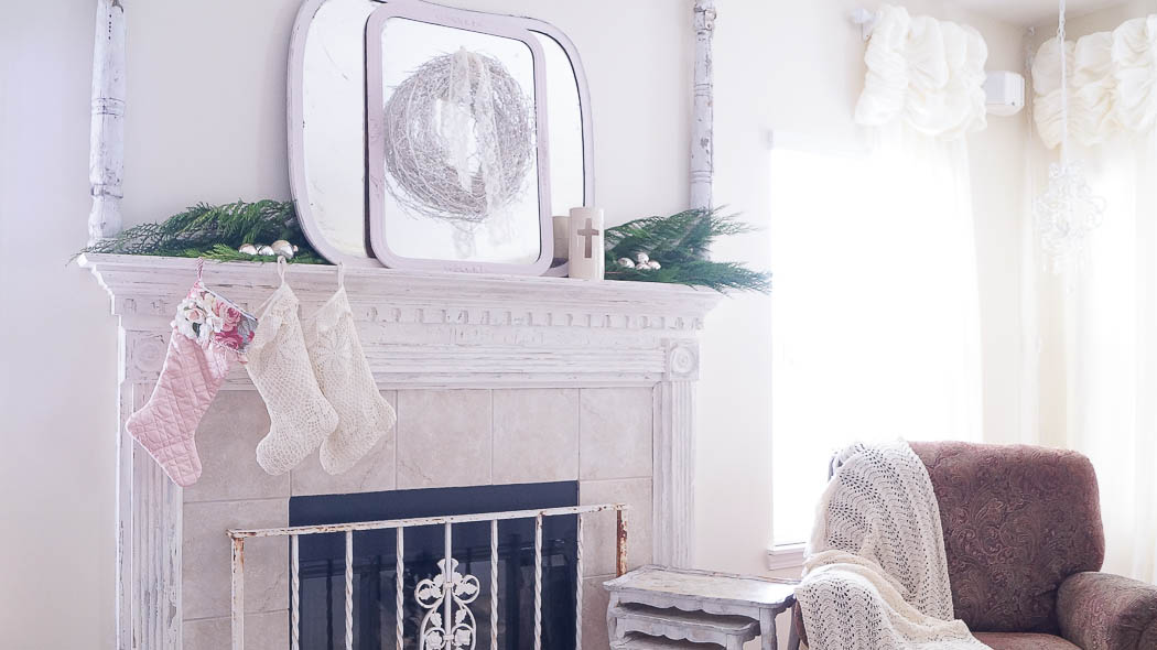 How To Decorate A Mantel For Christmas