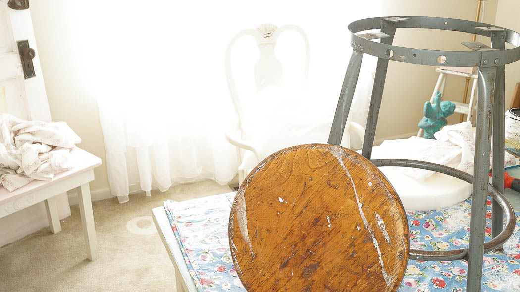 Here's a simple and cheap way of reupholstering a thrift shop stool. This cost me ZERO dollars to do!