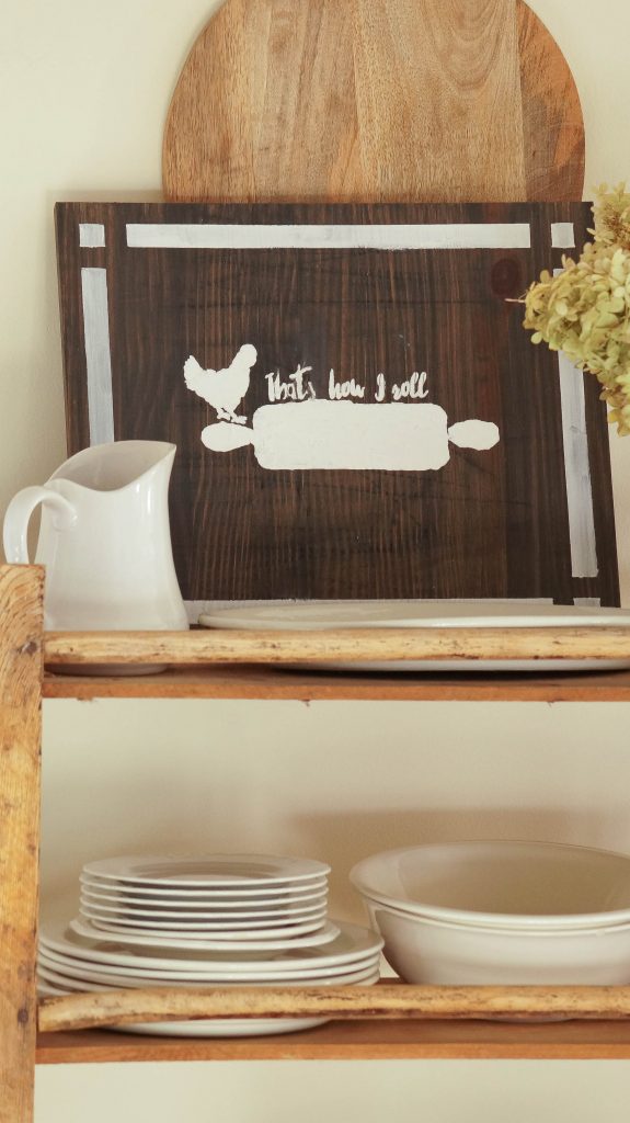 How-To-Make-A-Simple Craft-Using-A-Stencil