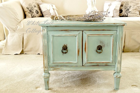 how to cheat a distress furniture look cheap! - white lace cottage