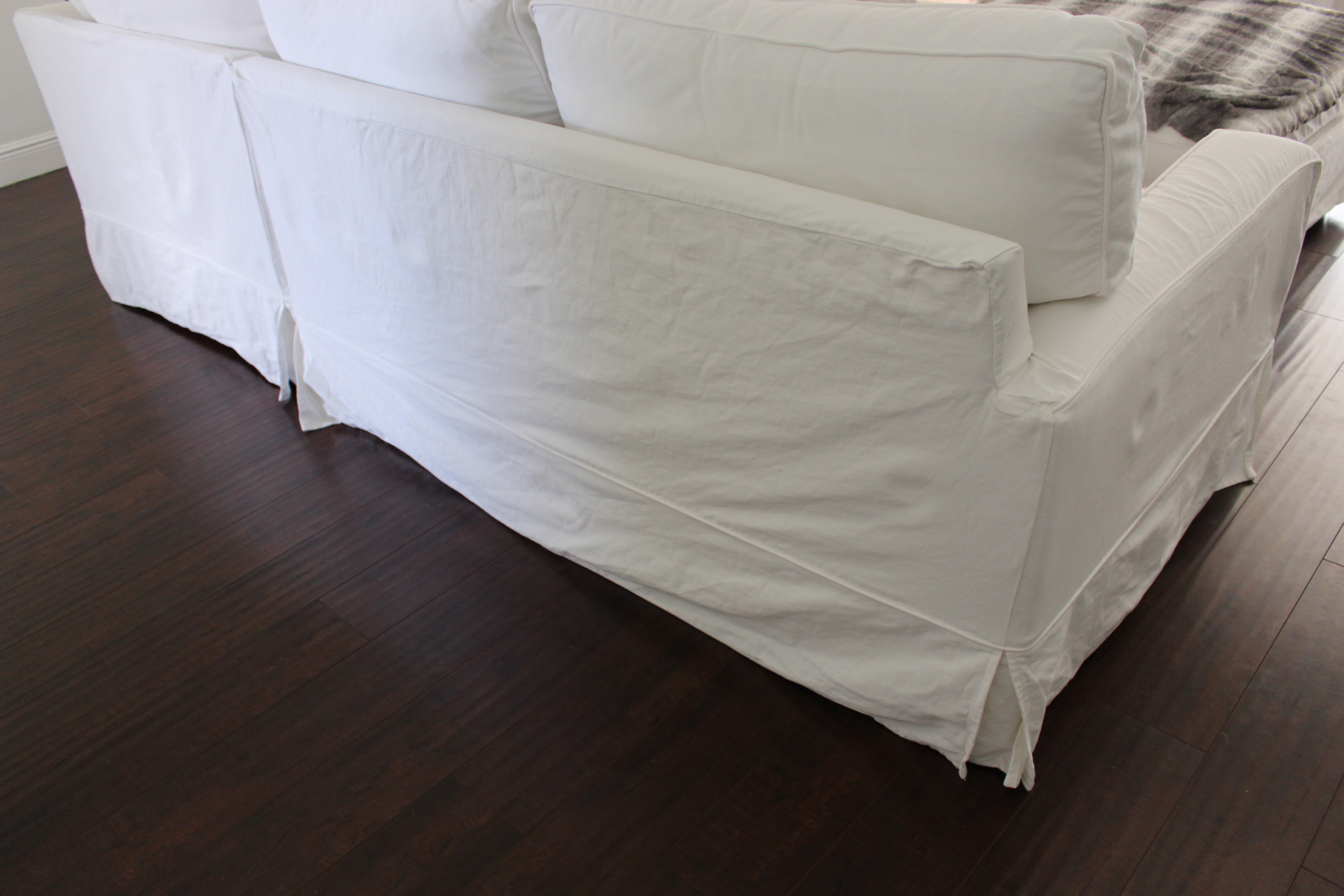 WHITE SLIPCOVERS